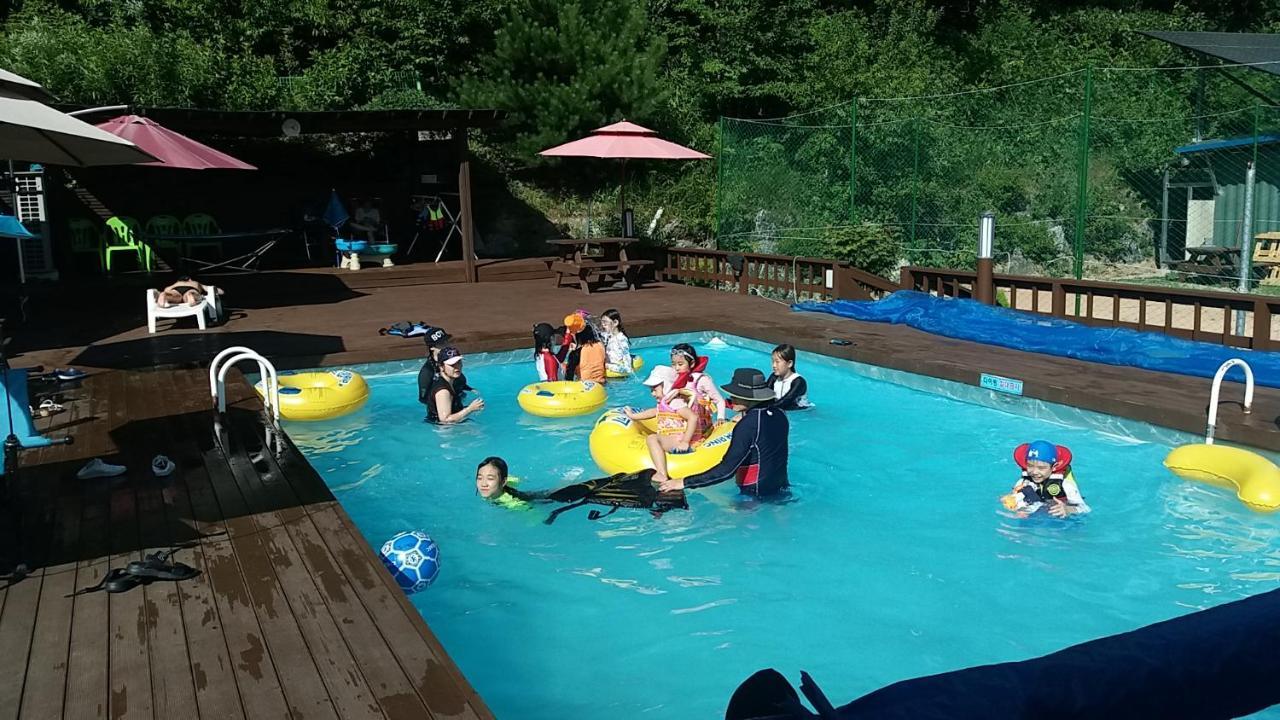 Forest Of Color Pension Hongcheon Exterior foto